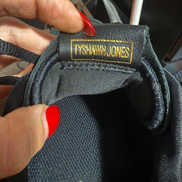 Adidas Tyshawn Low – Rare Black Suede with Gold Details – Size US 8.5 | New With - Picture 10 of 12